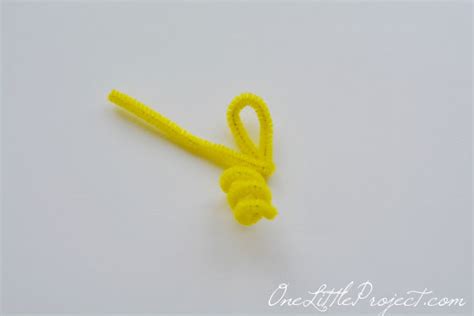 Pipe Cleaner Finger Puppets