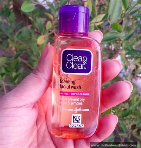 Review - Clean & Clear Foaming Facial Wash for Oily Skin - Indian Beauty Hub