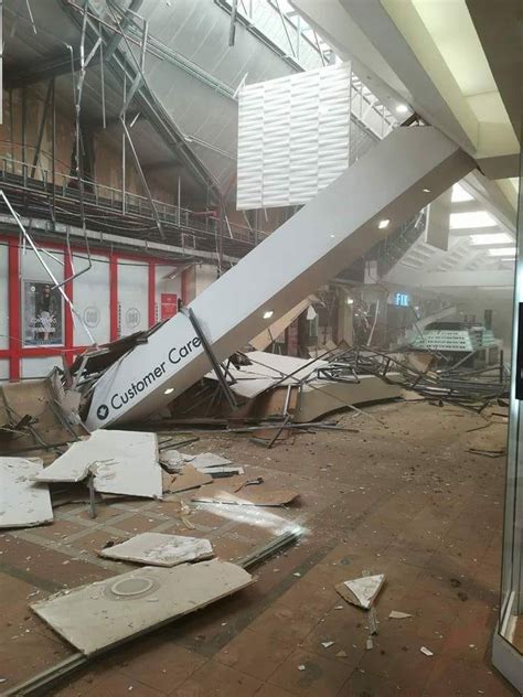 Pictures: Somerset Mall roof collapses | CapeTown ETC