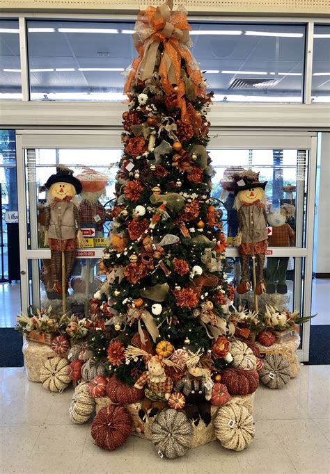 Pin by Lorena on Hobby Lobby | Holiday decor, Christmas tree, Decor