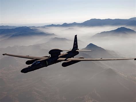 Lockheed Martin U-2 spy plane taken apart - Business Insider