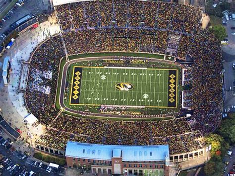 Aerial_view_of_Memorial_Stadium_Faurot_Field_(2012) - Honolulu Civil Beat