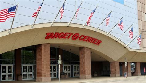 target_center_parking - Stadium Parking Guides