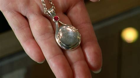 Red Locket | H2O Just Add Water Wiki | FANDOM powered by Wikia