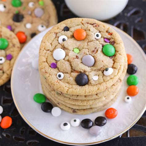 Easy Halloween Cookies {Easy + Festive} | Lil' Luna