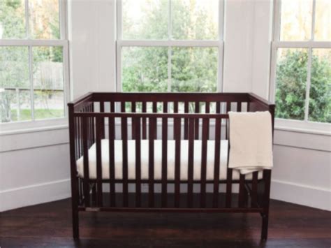 8 Best Organic & Non-Toxic Crib Mattresses - The Filtery