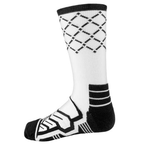 Large Basketball Compression Socks, White/Black - Walmart.com