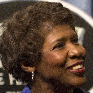 Gwen Ifill - Trivia, Family, Bio | Famous Birthdays