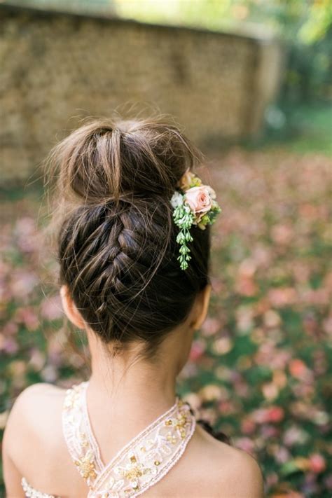 38 Cute Flower Girl Hairstyles for Wedding 2023👸