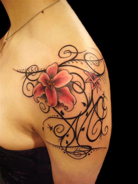 Lilium w/ ornaments tattoo | Miguel Angel Custom Tattoo Arti… | Flickr