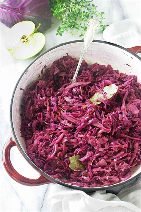 Red Cabbage with Apples (Rotkohl mit Apfeln) - Savor the Best