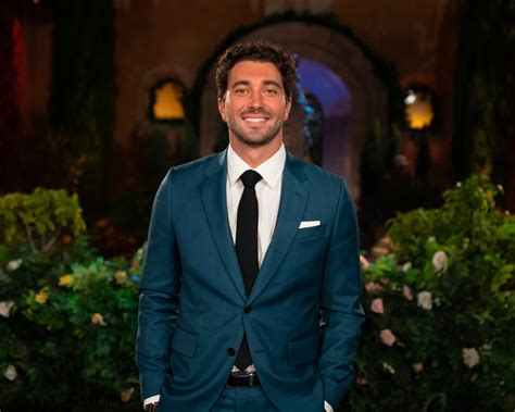 Joey Graziadei teases 'lots of tennis puns' during 'Bachelor' premiere ...