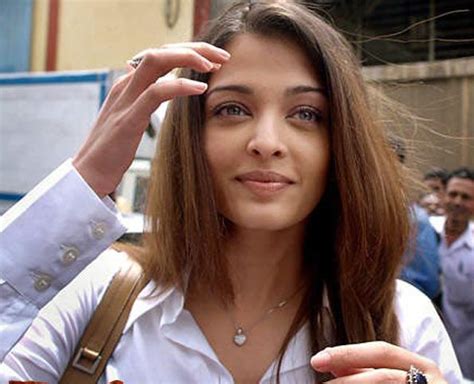 Aishwarya Rai without makeup Photos ~ Bollywood Hot Celebrities