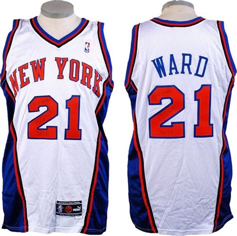 1999-2000 Charlie Ward New York Knicks Game Used Signed Jersey