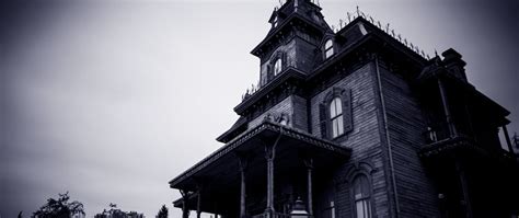 House of Horrors: 15 People Share Their True Haunted House Ghost Stories