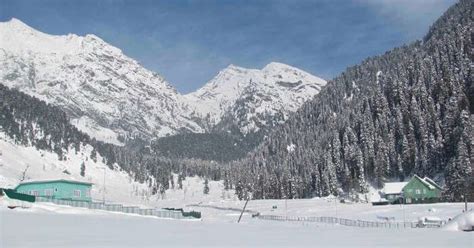 Pahalgam In Winter: A Memorable Vacay In The Valleys Of Kashmir