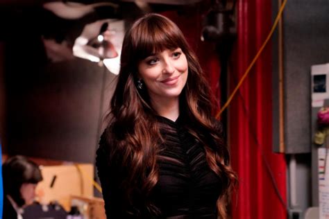 Dakota Johnson Gives A Slightly Snide Tour Of Studio 8H In New ‘SNL’ Promo