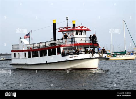 The Harbor Queen cruise boat in the harbor in Annapolis, Maryland Stock Photo - Alamy