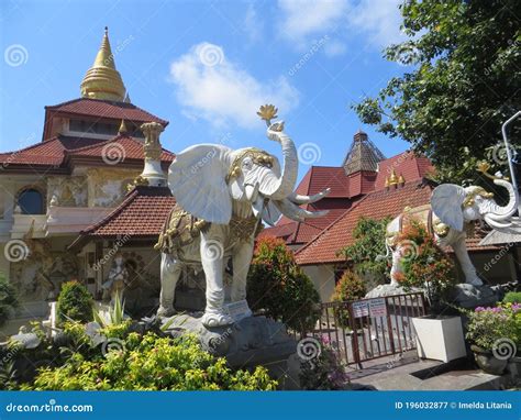 Puja Mandala Worship Complex in Bali Editorial Photography - Image of architecture, travel ...