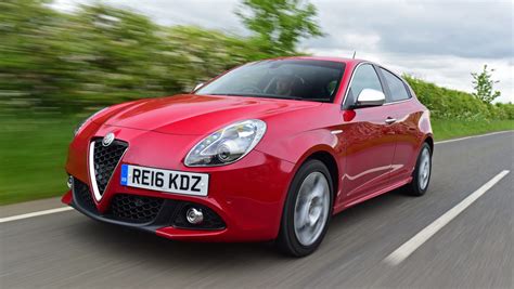 Alfa Romeo Giulietta Performance, Engines, Top Speed & 0-62 | Auto Express