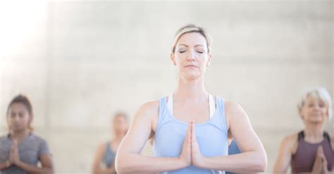 Meditation Posture: Types, Benefits, Common Mistakes & More