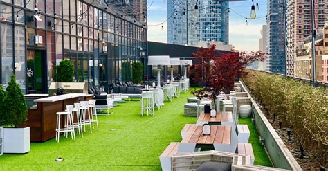 Stay at Yotel Times Square in Manhattan in 2022 | Hotel rooftop bar ...