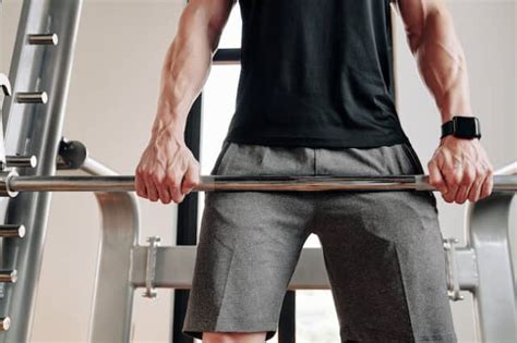 Smith Machine Deadlift: How-To, Muscles Worked, Pros, & Cons | PowerliftingTechnique.com