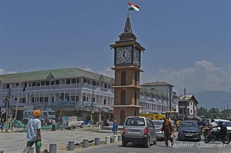 Tricolour Hoisted Atop Iconic Ghanta Ghar In Srinagar – Kashmir Observer