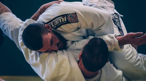 Key Differences Between GI and No-GI BJJ Style - Martial Arts Lab