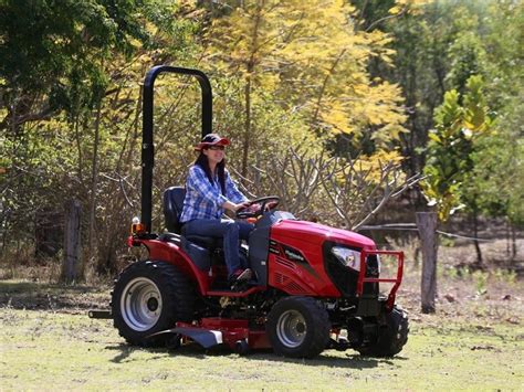 Mahindra unveils eMax series sub-compact tractor range