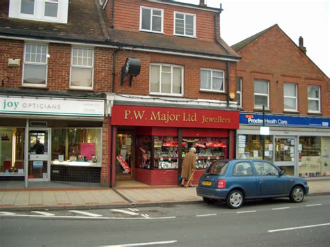 2 New Fashion Businesses Coming To Uckfield High Street | Lawson Commercial