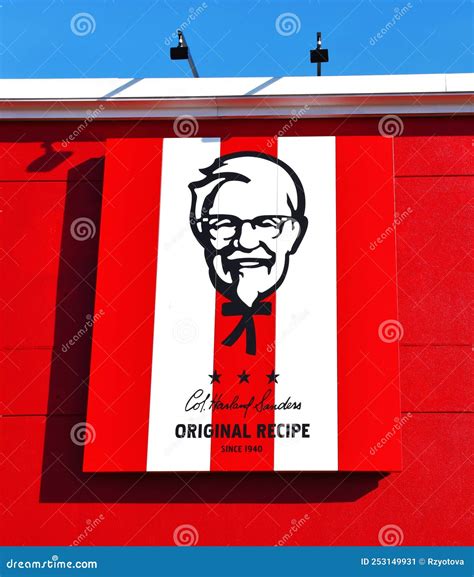 Colonel Sanders - the Official Face of Kentucky Fried Chicken Logo ...