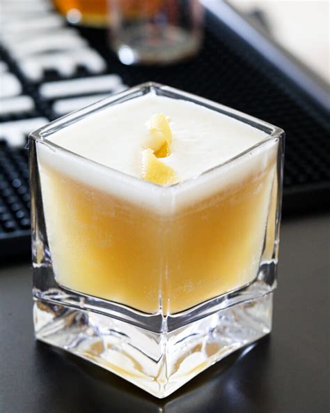 Bourbon Whiskey Sour - Daily Appetite