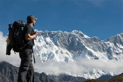 Trekking the Himalayas: the Essential Tips - TNK Travel