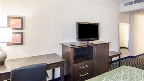 Discount Coupon for Comfort Inn Tulsa-Downtown West in Tulsa, Oklahoma - Save Money!