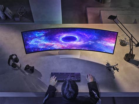 Samsung Introduces its First 5120 x 1440 Resolution DQHD OLED Gaming ...