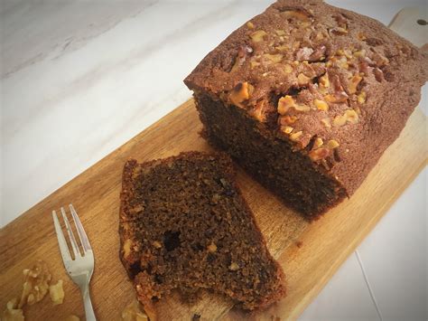 Coffee Walnut Loaf Cake | Bake with Bakabee