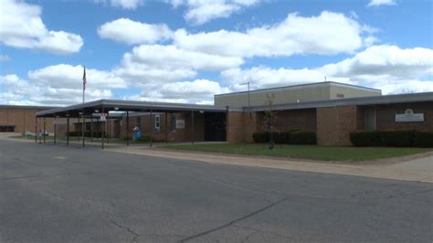 Gaylord students return to school after tornado