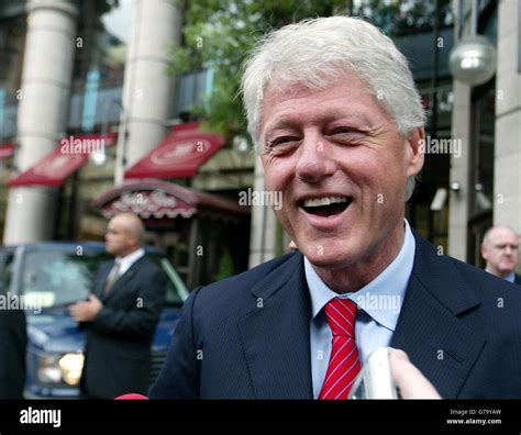 Bill clinton laughing hi-res stock photography and images - Alamy