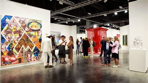 Art Basel Miami Begins, Awash With Money, Art, and Parties