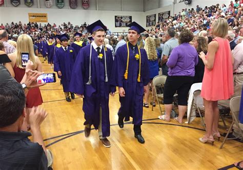 Hats, crutches and overcoming ‘panic mode’: Elkhorn seniors graduate | Graduation 2018 ...