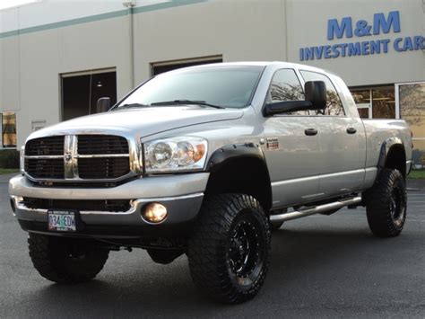 2007 Dodge Ram 2500 MEGA CAB / 4X4 / CUMMINS DIESEL / LIFTED / 6-SPEED