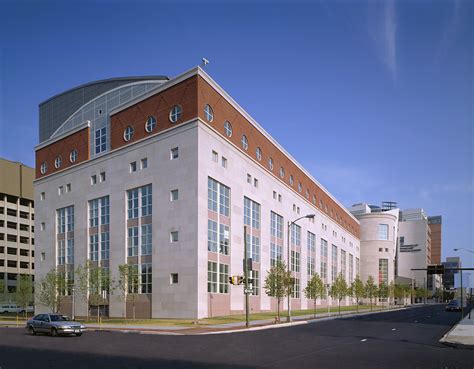 University of Maryland, Baltimore - Health Sciences and Human Services Library · Design Collective