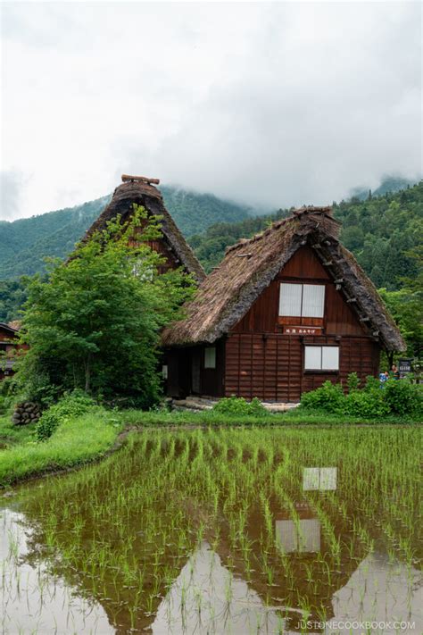 Shirakawa-go Travel Guide