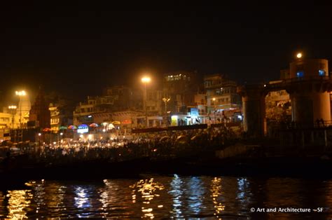 Varanasi at Night – ALL I NEED IS MY PASSPORT