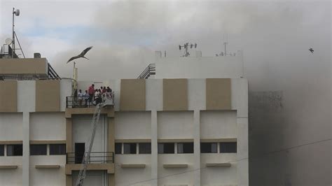 Dozens rescued from building on fire in Mumbai