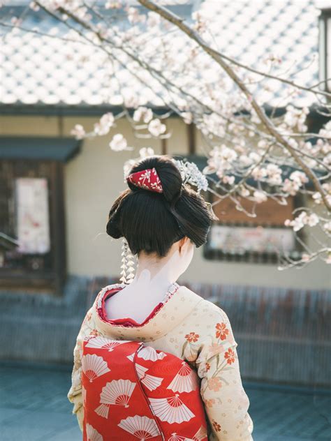 7 Best Cherry Blossom Photoshoot Spots in Kyoto & Nara, Japan — CHYMO & MORE Photography