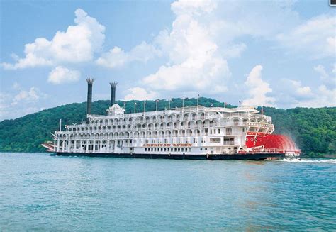 Mississippi River, National Trust, American Queen Steamboat | Literary Traveler