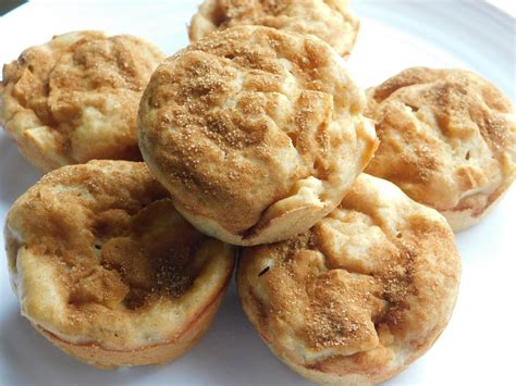 Apple cinnamon greek yogurt muffins - Drizzle Me Skinny!