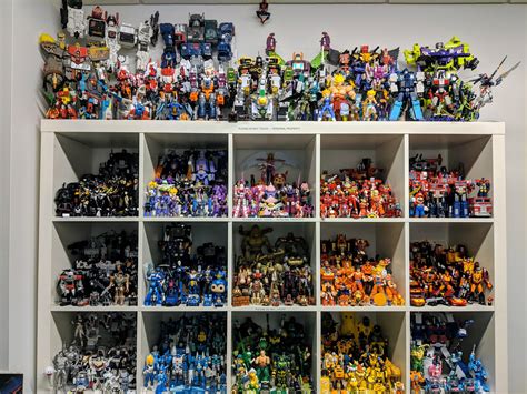 My collection that I keep at work--*Mostly* Transformers (Sorted by ...